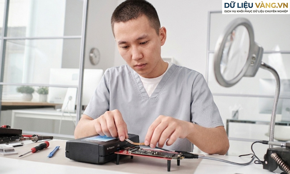 Thiết bị cứu dữ liệu PC-3000 tại dulieuvang.vn